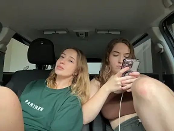 Nura_n_Sarah
