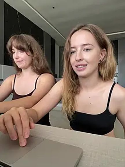 Nura_n_Sarah