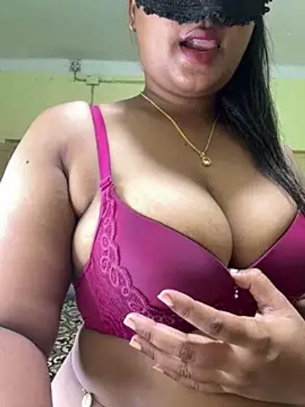 Hot-Diya21