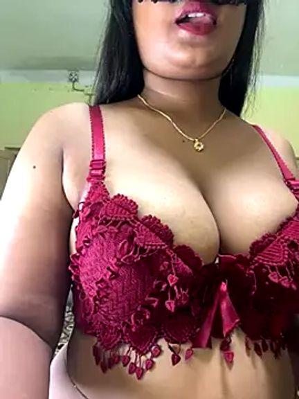 Hot-Diya21