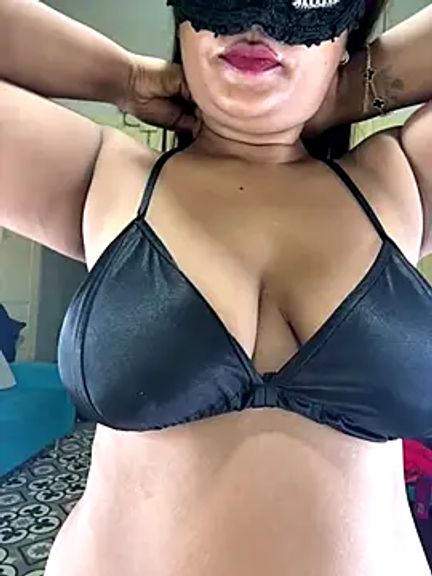 Hot-Diya21