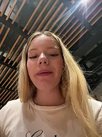 NicoleCut
