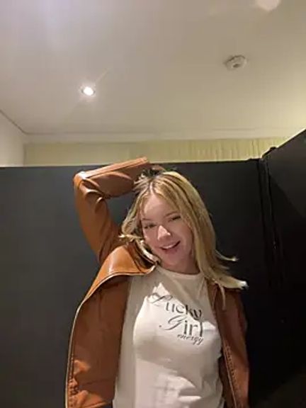 NicoleCut