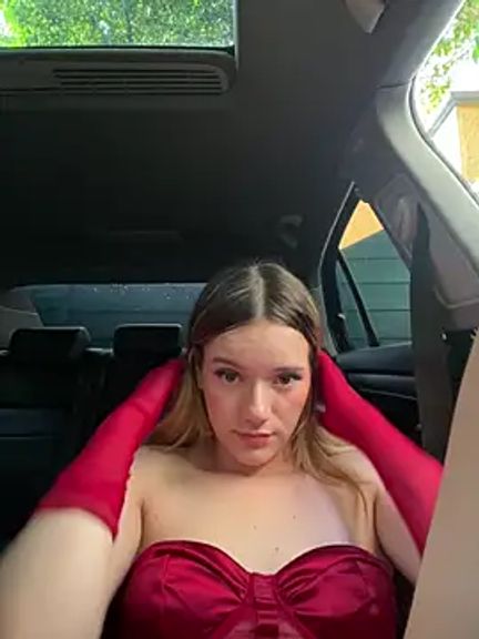 NicoleCut