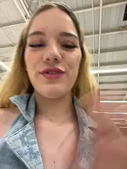 NicoleCut