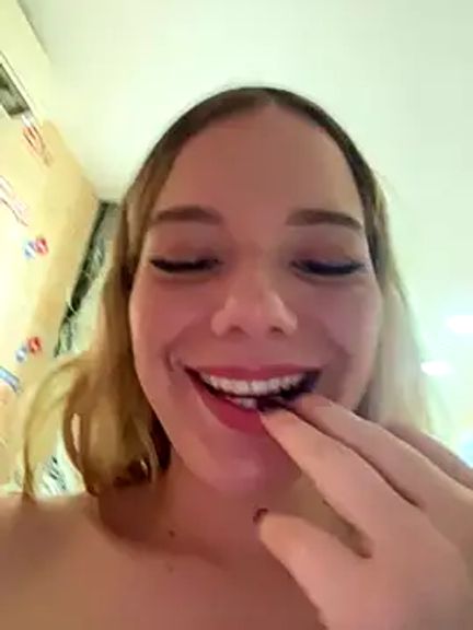 NicoleCut