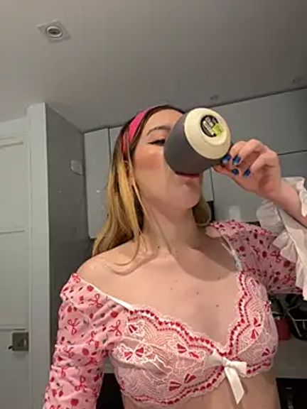 NicoleCut