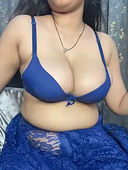 Miss-Ayraa