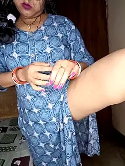 Hot_muskaan