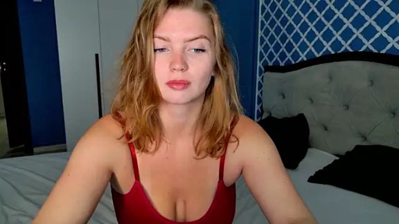 Busty_Redhead