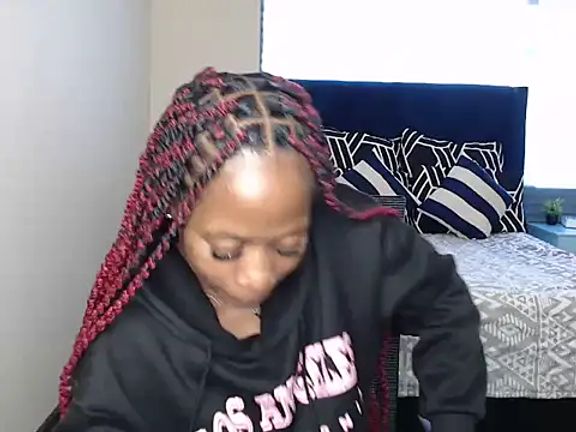 QUEENMANDYY