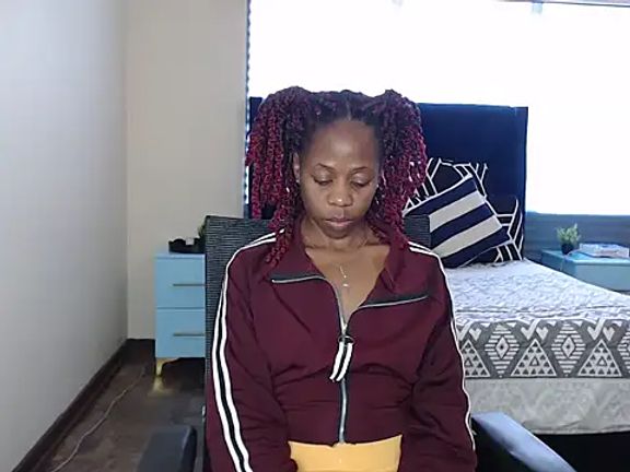 QUEENMANDYY