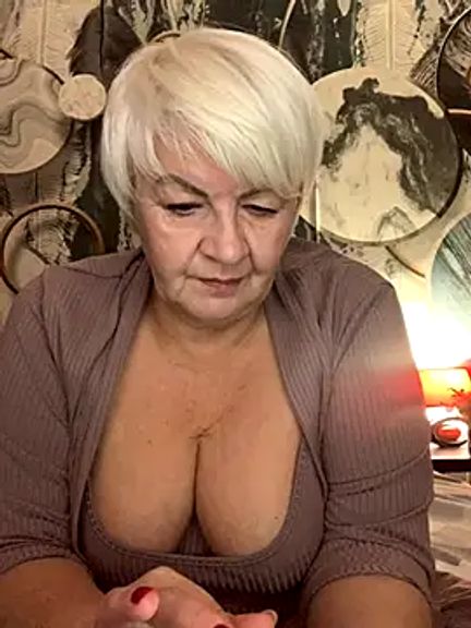 Laura_Millf