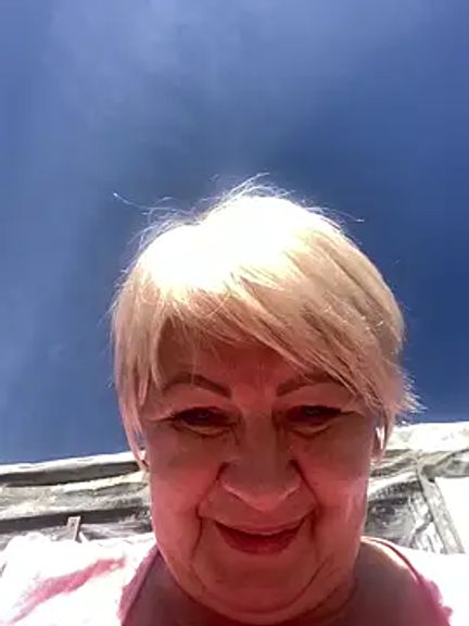 Laura_Millf