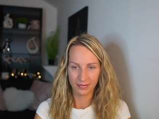 NikkiSexx18