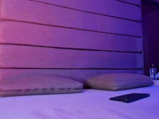 Vayolet-Scott Cam Model - Watch Vayolet-Scott Live Webcam | MyHotCams